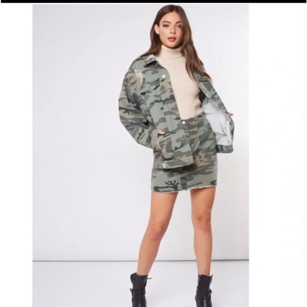 idem ditto Boutique Camouflage Distressed Jacket Sz M